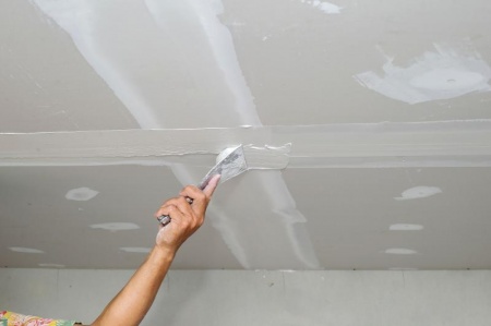 Rénovation suite aux dégâts des eaux, quelles solutions durables choisir ?